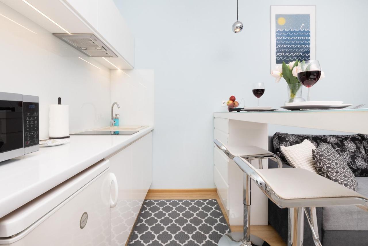Apartment Swietojanska Center Of 550m To The By Renters *